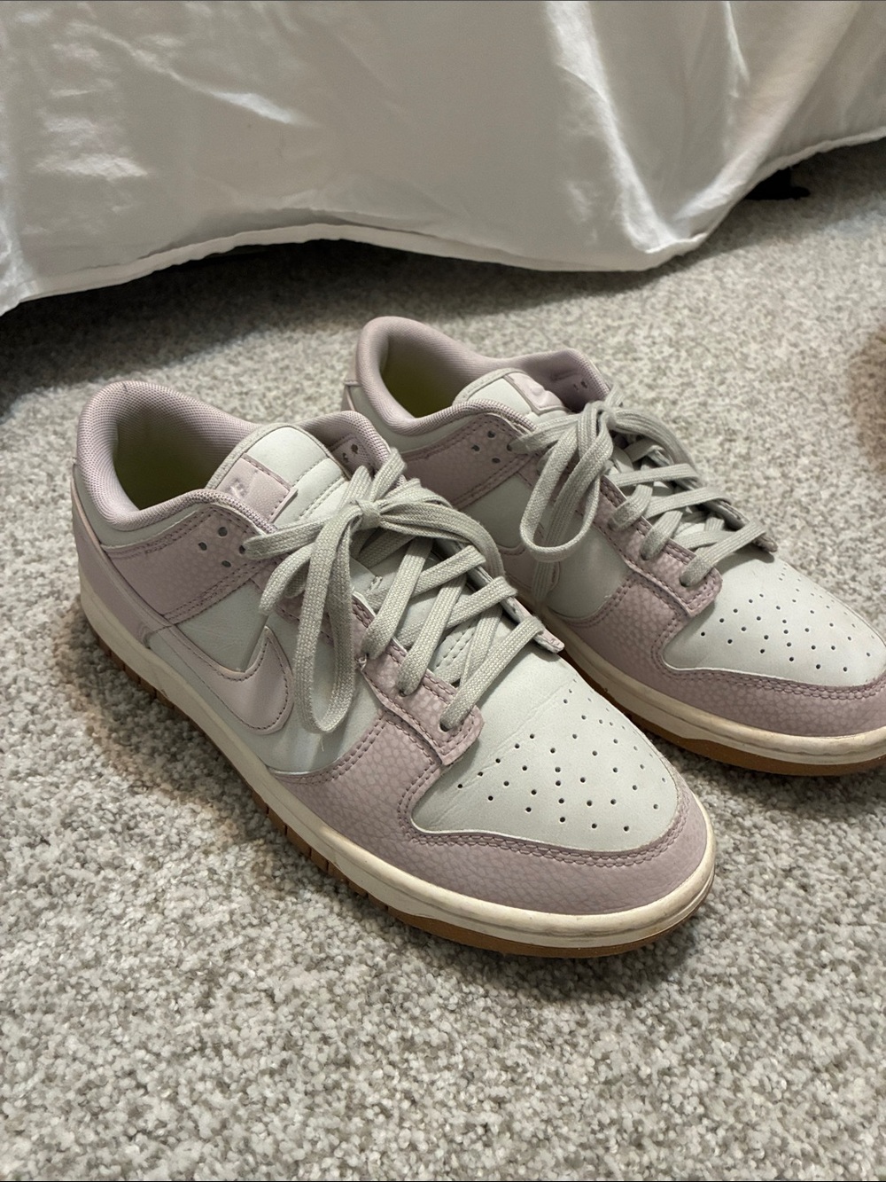 Dunk low women’s platinum violet